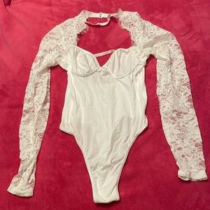 Lace long-sleeve body suit